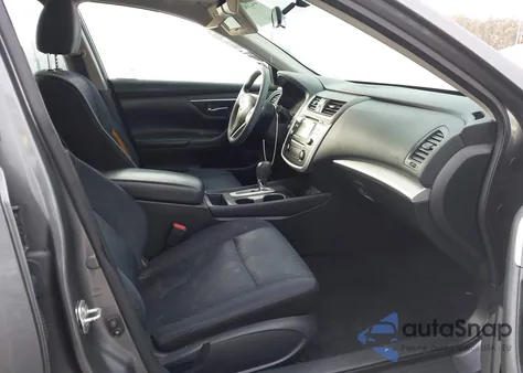 2017 Nissan Altima 2.5 S z USA, uszkodzony, nr VIN 1N4AL3AP9HC245517